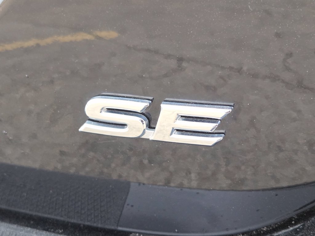 Used 2024 Toyota Camry SE w/ Cold Weather Package FWD image 26