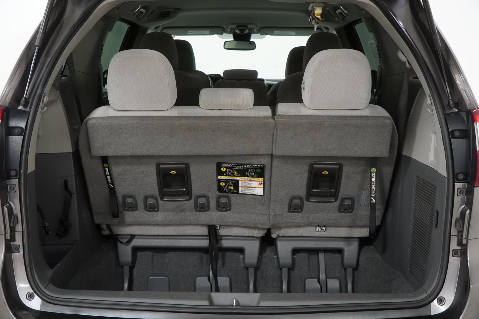 Used 2020 Toyota Sienna LE FWD image 10