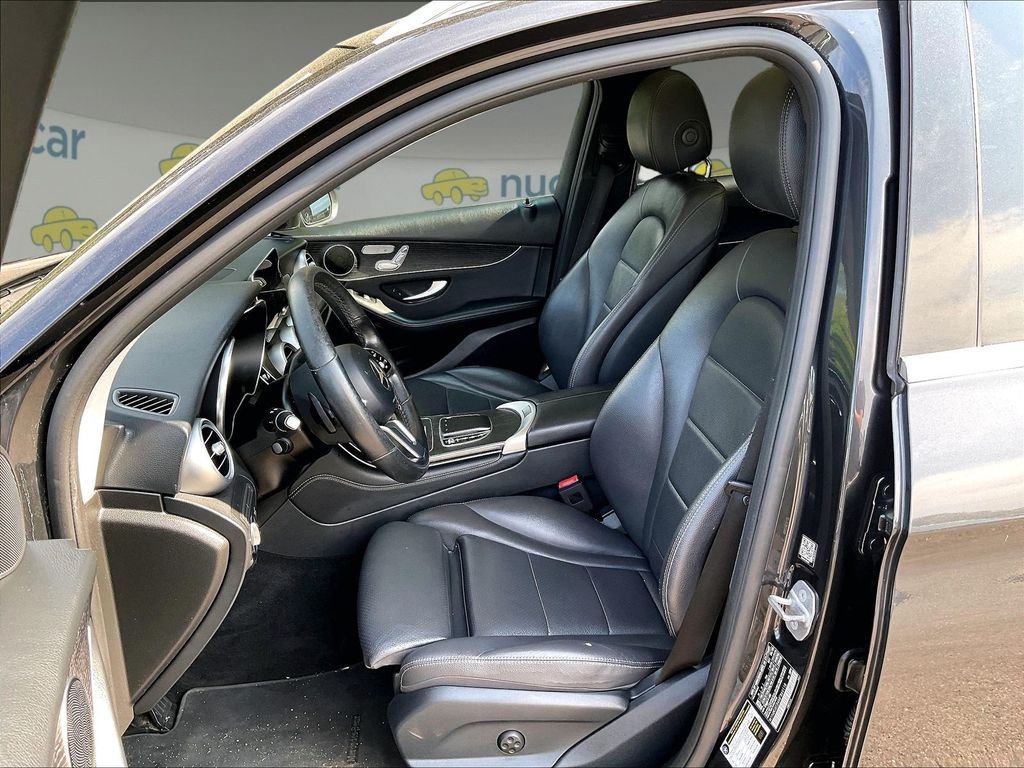 Used 2021 Mercedes-Benz GLC 300 4MATIC image 10