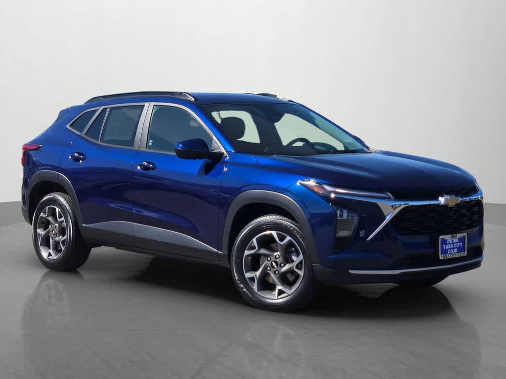 Used 2024 Chevrolet Trax LT FWD image 8