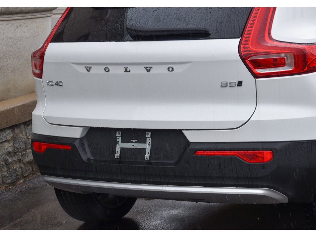 Certified 2025 Volvo XC40 B5 Core w/ Protection Package Premier image 26