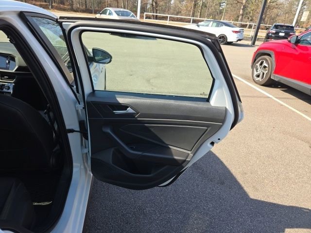 Used 2023 Volkswagen Jetta GLI Autobahn image 31