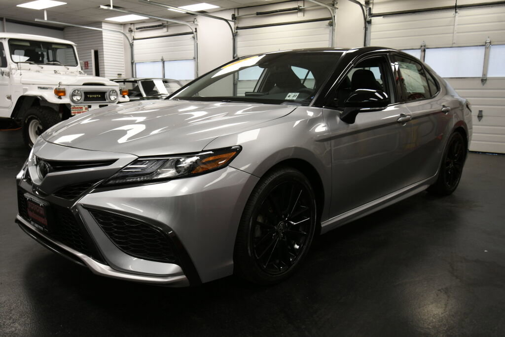 Certified 2022 Toyota Camry XSE image 3