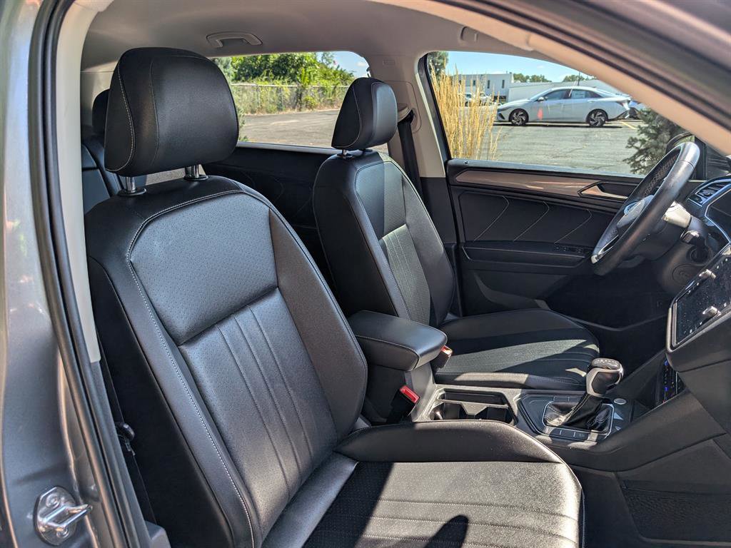 Used 2022 Volkswagen Tiguan SE image 13