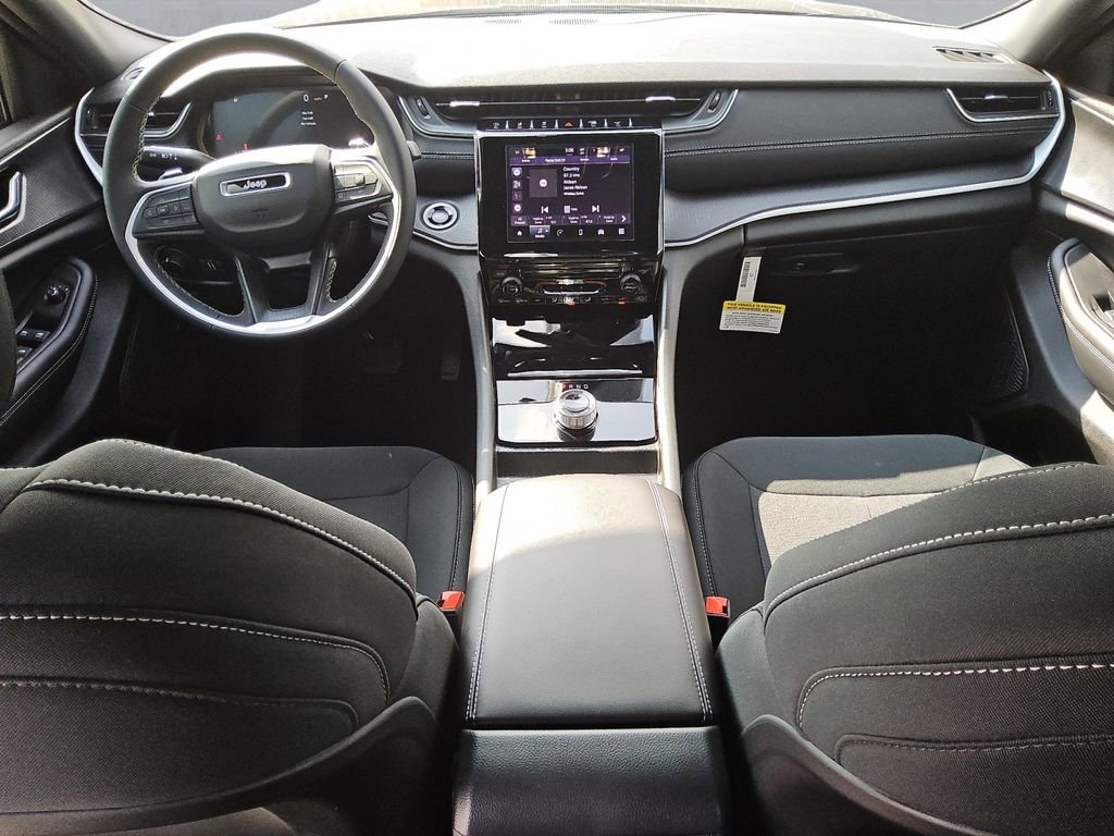 New 2025 Jeep Grand Cherokee Laredo X image 10