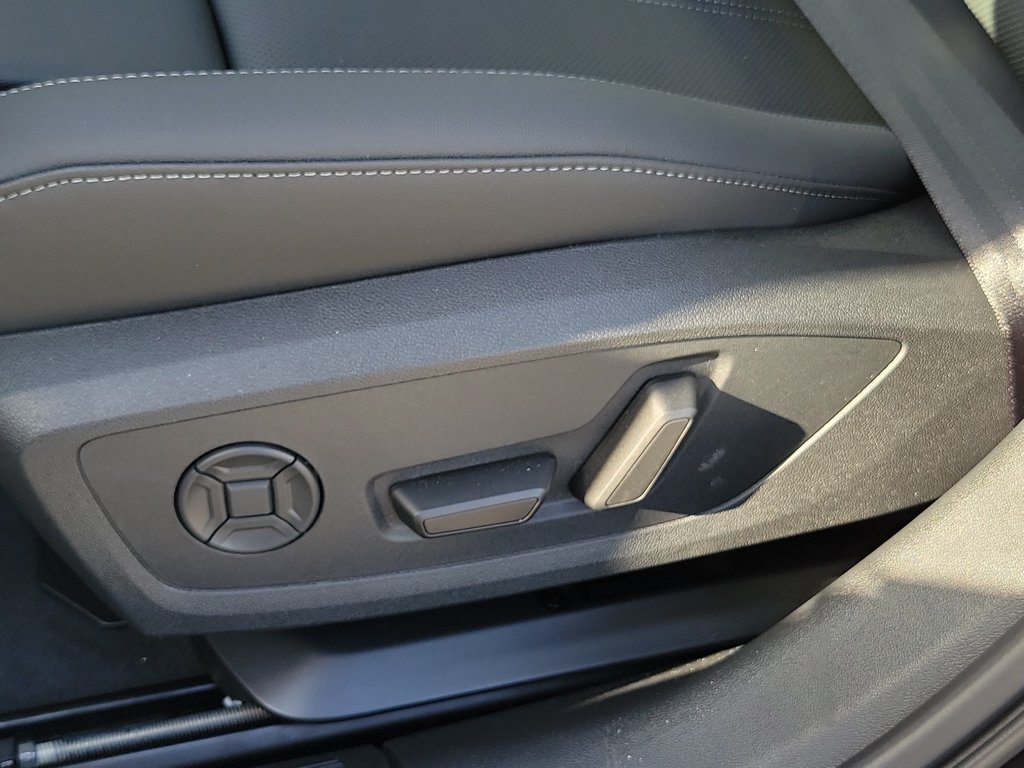 New 2026 Audi A6 Premium Plus AWD/4WD image 18