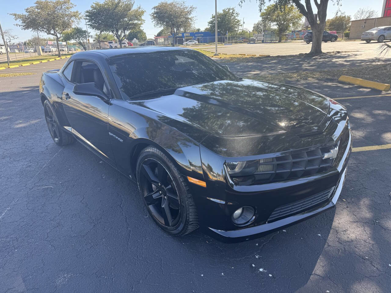 Used 2010 Chevrolet Camaro SS image 16