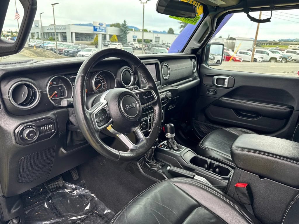 Used 2018 Jeep Wrangler Unlimited Sahara w/ Cold Weather Group AWD/4WD image 7
