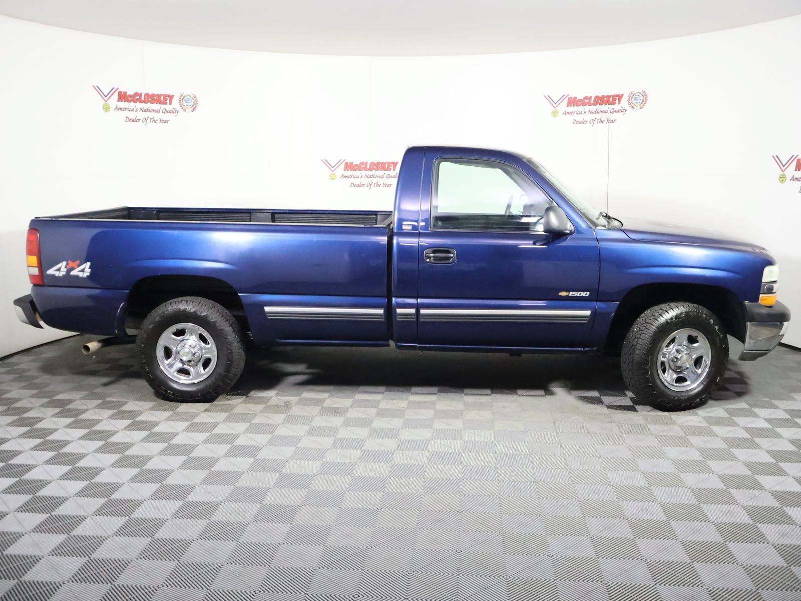 Used 1999 Chevrolet Silverado 1500 4x4 Regular Cab w/ Exterior Appearance Pkg image 3