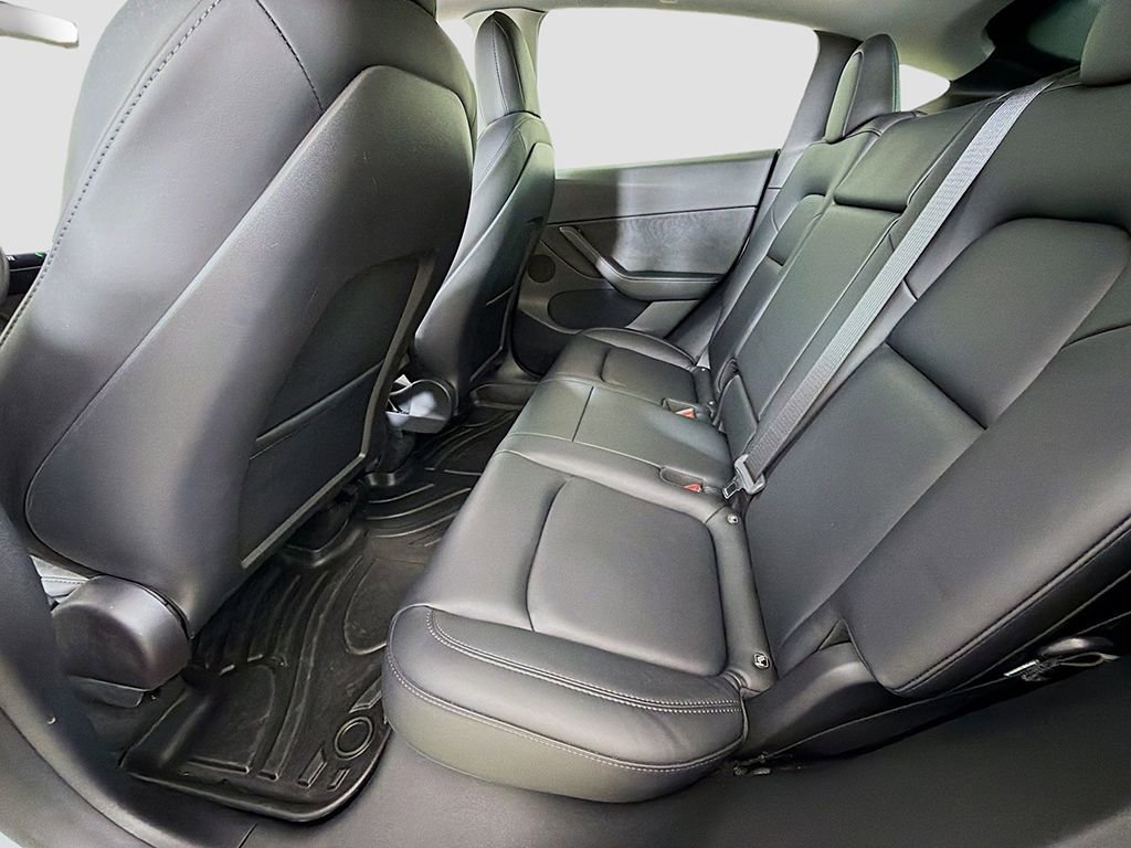 Used 2021 Tesla Model Y Long Range image 25