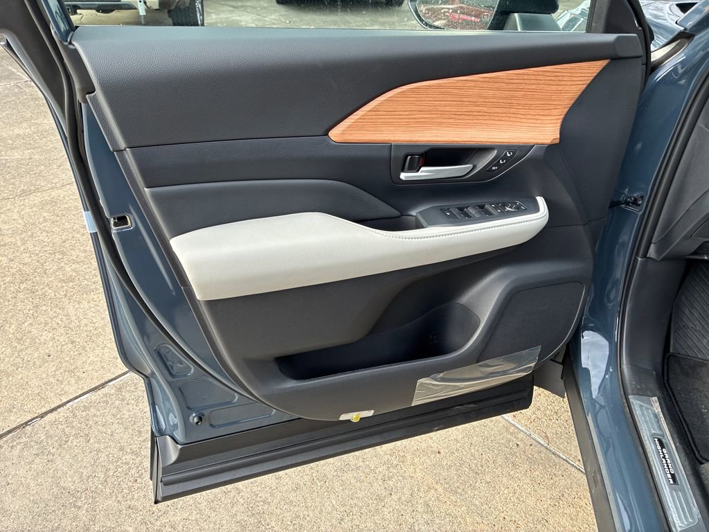 New 2026 Toyota Grand Highlander Limited image 12