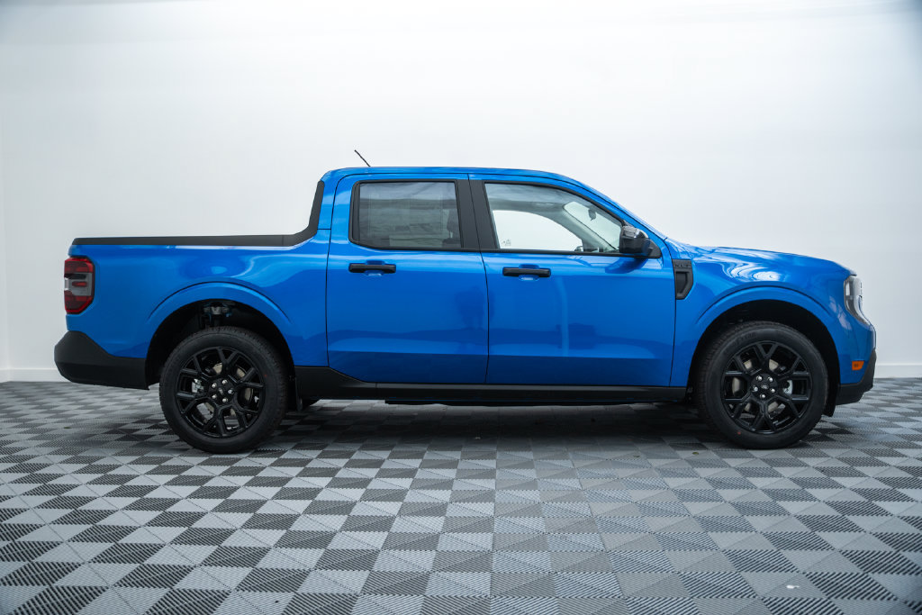 New 2026 Ford Maverick XLT w/ Equipment Group 301A AWD/4WD image 4