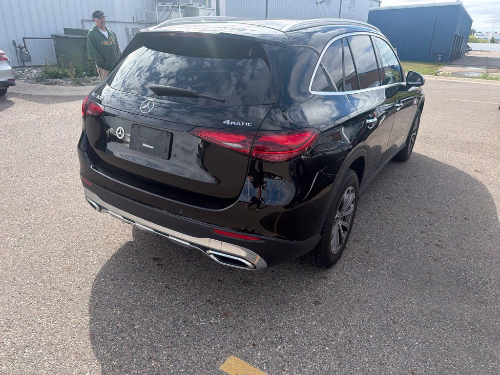 Used 2023 Mercedes-Benz GLC 300 4MATIC image 7