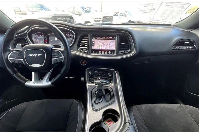 Used 2015 Dodge Challenger SRT image 15