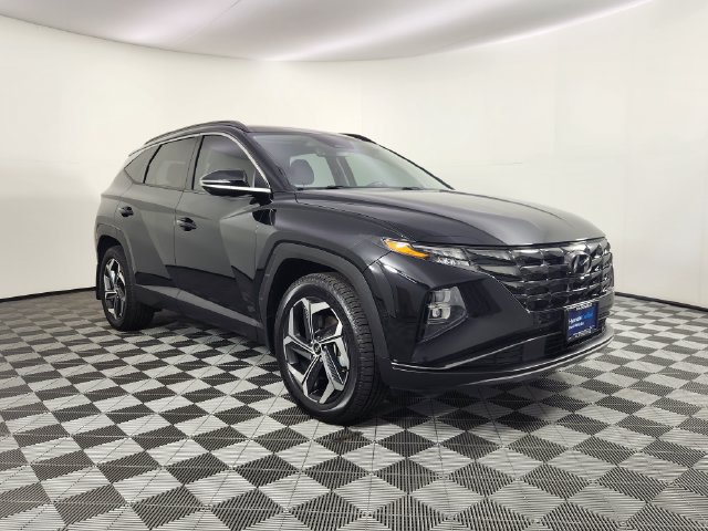 Certified 2022 Hyundai Tucson Limited w/ Cargo Package AWD/4WD image 7