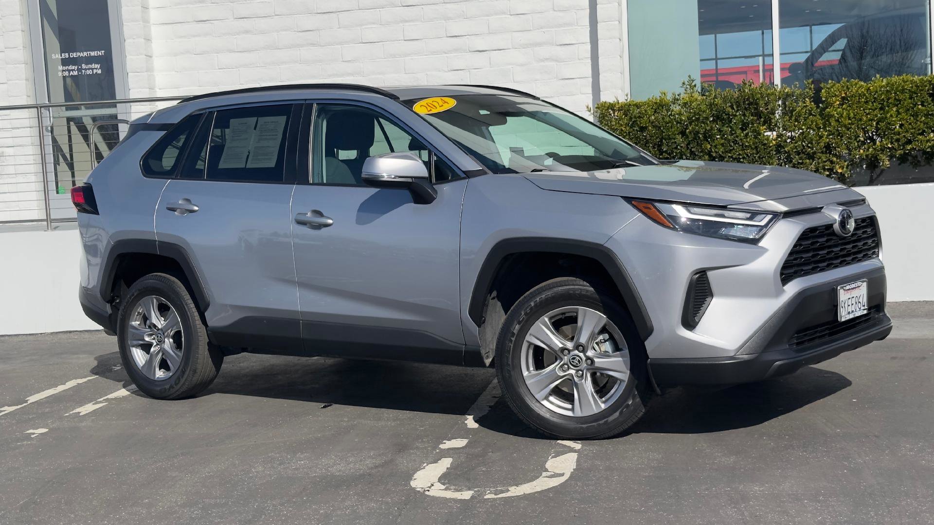 Used 2024 Toyota RAV4 XLE w/ Convenience Package AWD/4WD image 3