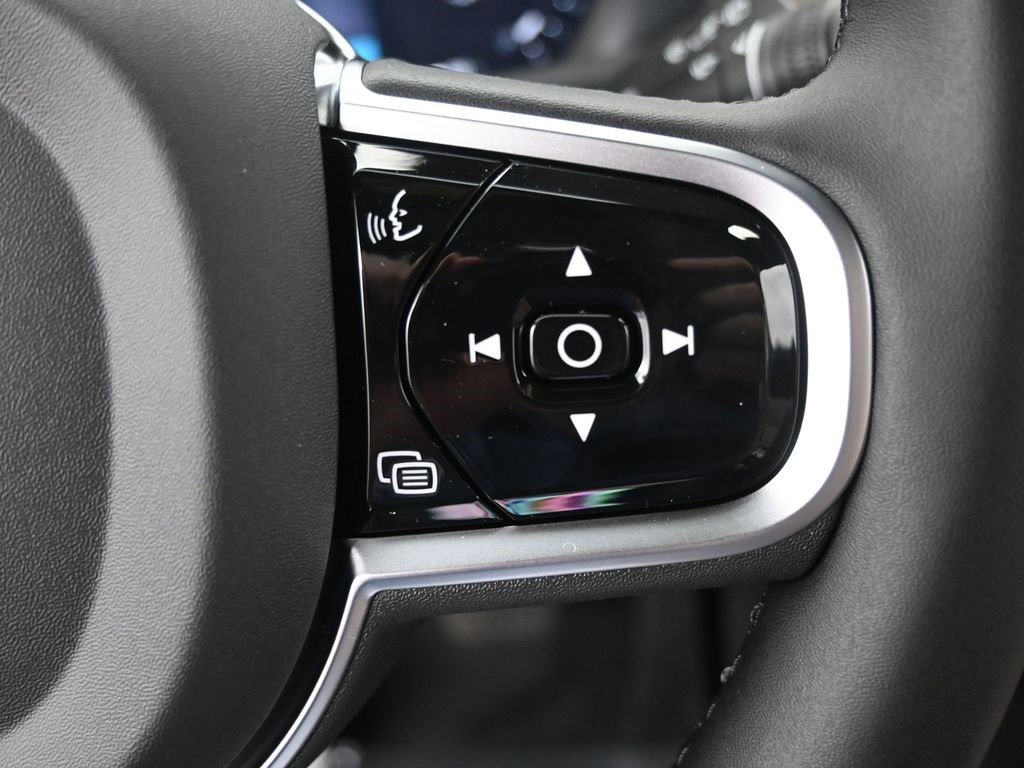 New 2026 Volvo XC90 B6 Plus w/ Protection Package Premier image 20