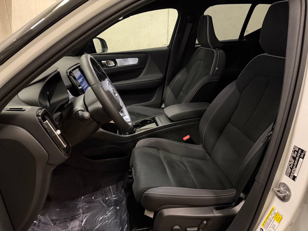 Certified 2024 Volvo XC40 Recharge Ultimate w/ Protection Package Premier AWD/4WD image 11