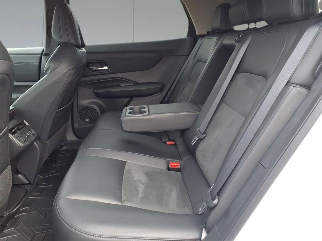 Used 2025 Nissan Ariya FWD image 27