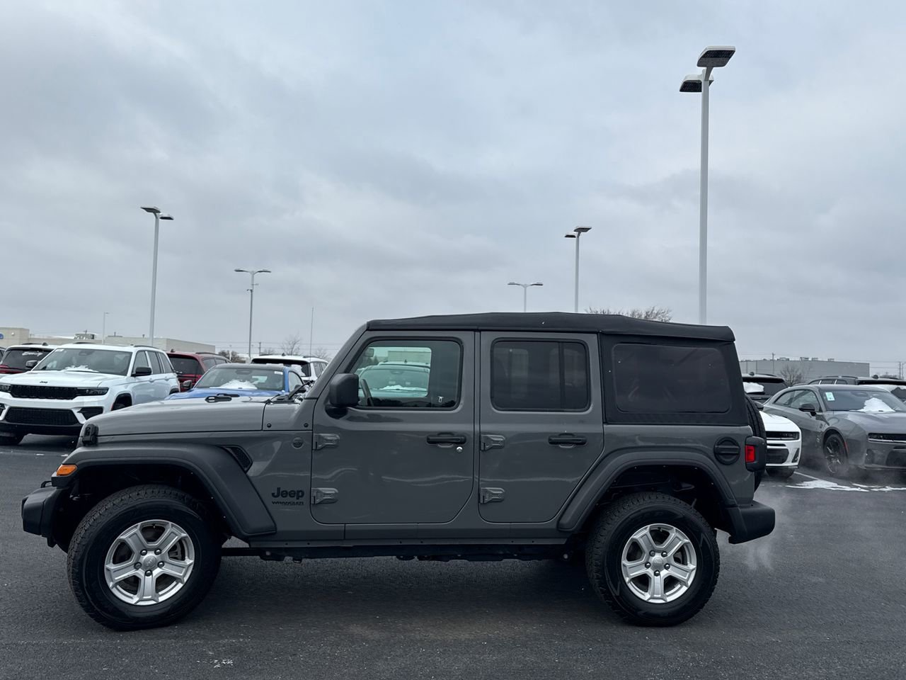 Used 2022 Jeep Wrangler Unlimited Sport image 6
