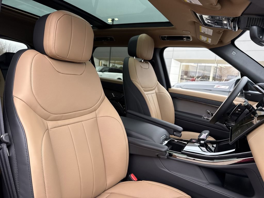 New 2026 Land Rover Range Rover Sport Dynamic SE image 16