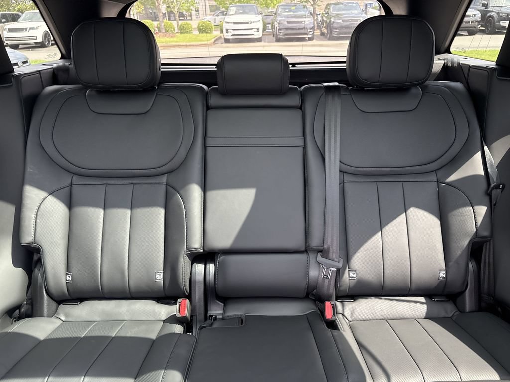 New 2025 Land Rover Range Rover Sport Dynamic SE AWD/4WD image 31