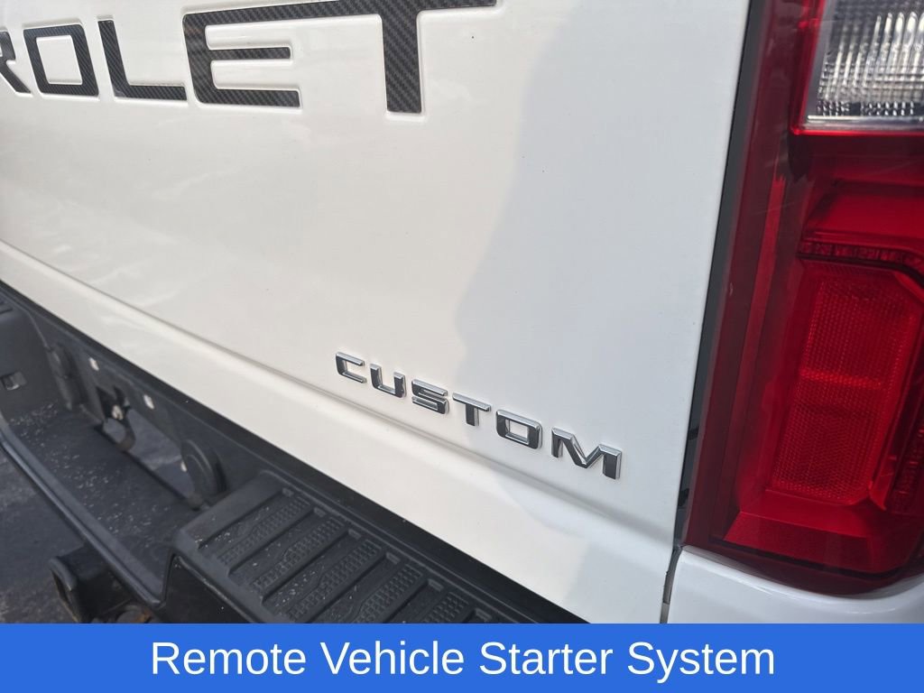 Used 2021 Chevrolet Silverado 2500 Custom w/ Custom Value Package image 8