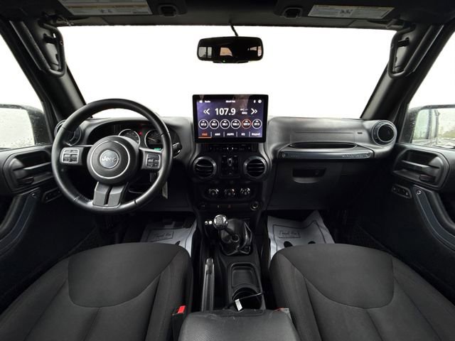 Used 2018 Jeep Wrangler Unlimited Sport S AWD/4WD image 28