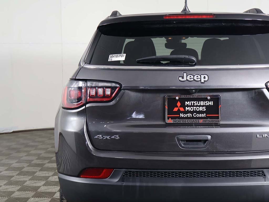 Used 2023 Jeep Compass Limited image 15