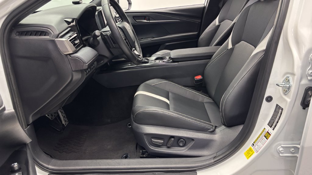 Used 2026 Toyota Camry SE FWD image 12