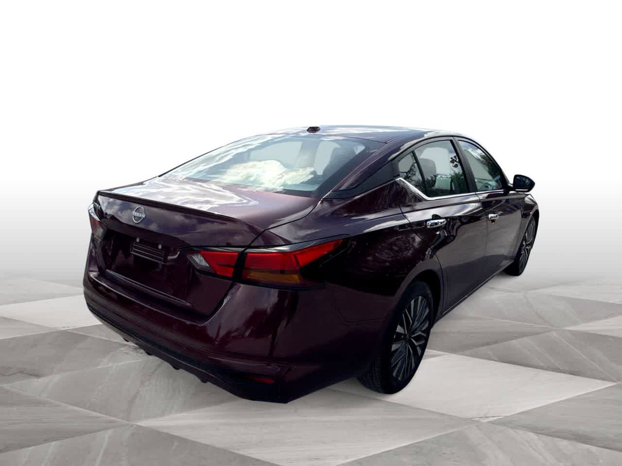 Used 2025 Nissan Altima 2.5 SV FWD image 8