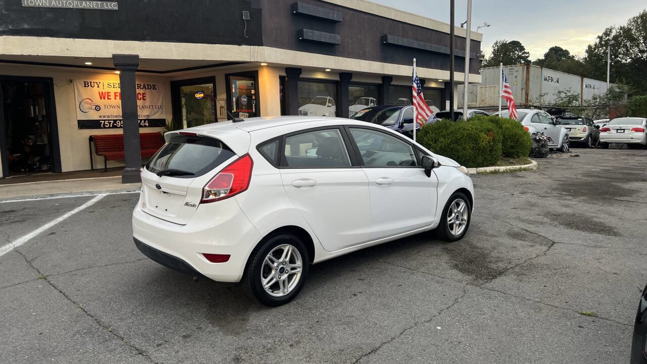 Used 2018 Ford Fiesta SE FWD image 6