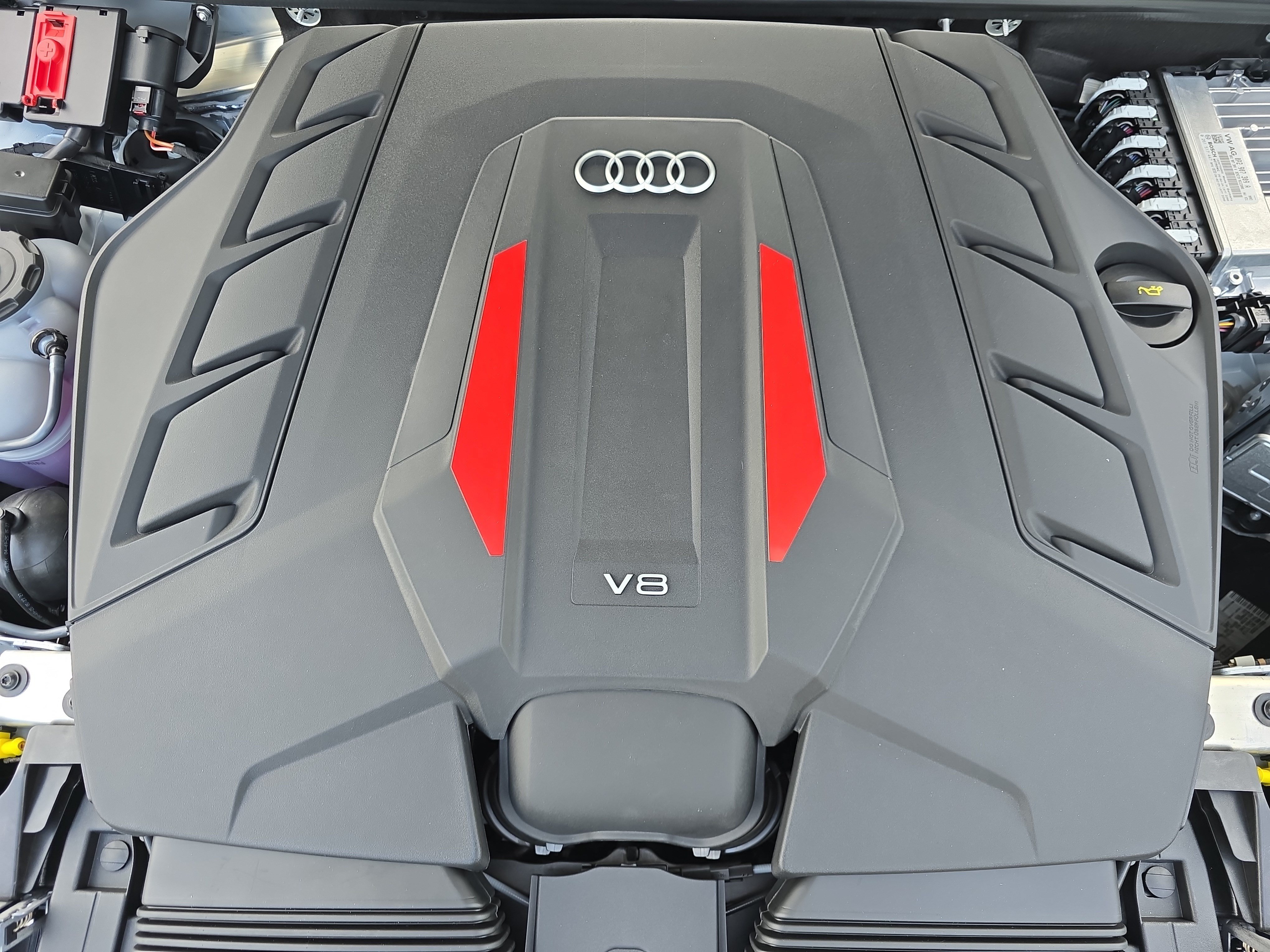 New 2026 Audi SQ8 Prestige AWD/4WD image 31