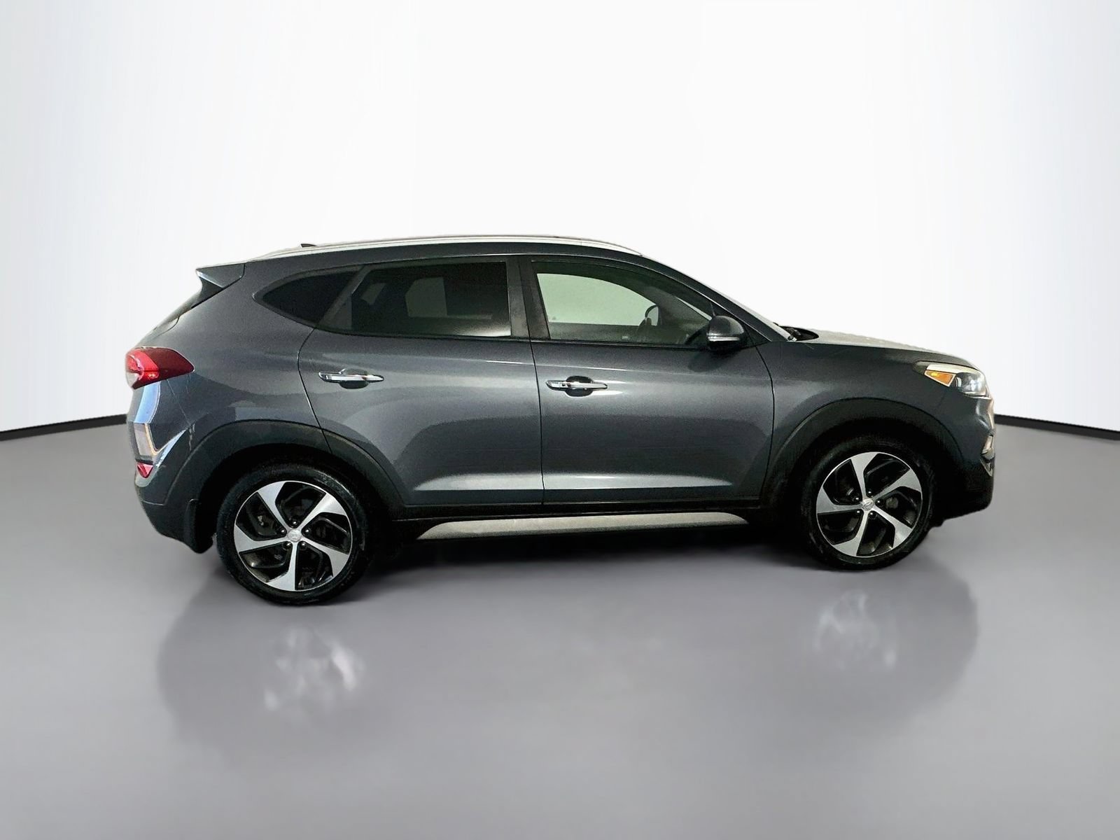 Used 2018 Hyundai Tucson Limited w/ Cargo Package FWD image 8