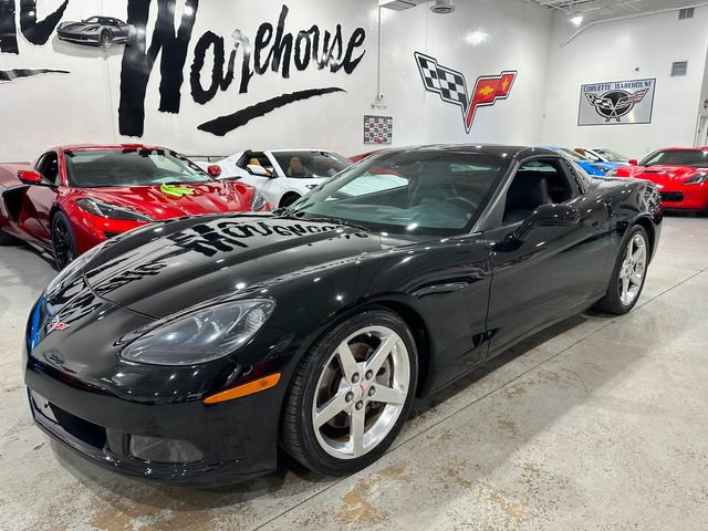 Used 2005 Chevrolet Corvette Coupe w/ Preferred Equipment Group RWD image 32