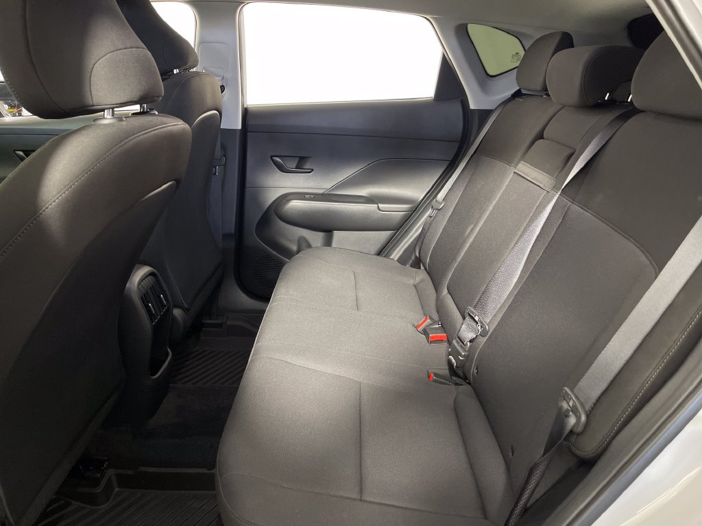 Certified 2025 Hyundai Kona SEL AWD/4WD image 14
