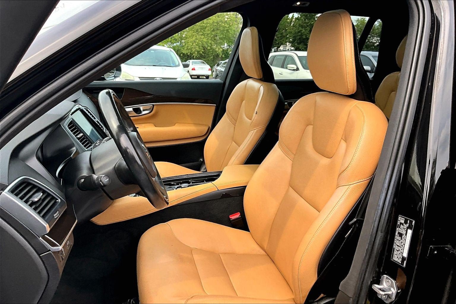 Used 2019 Volvo XC90 T6 Momentum w/ Advanced Package AWD/4WD image 23