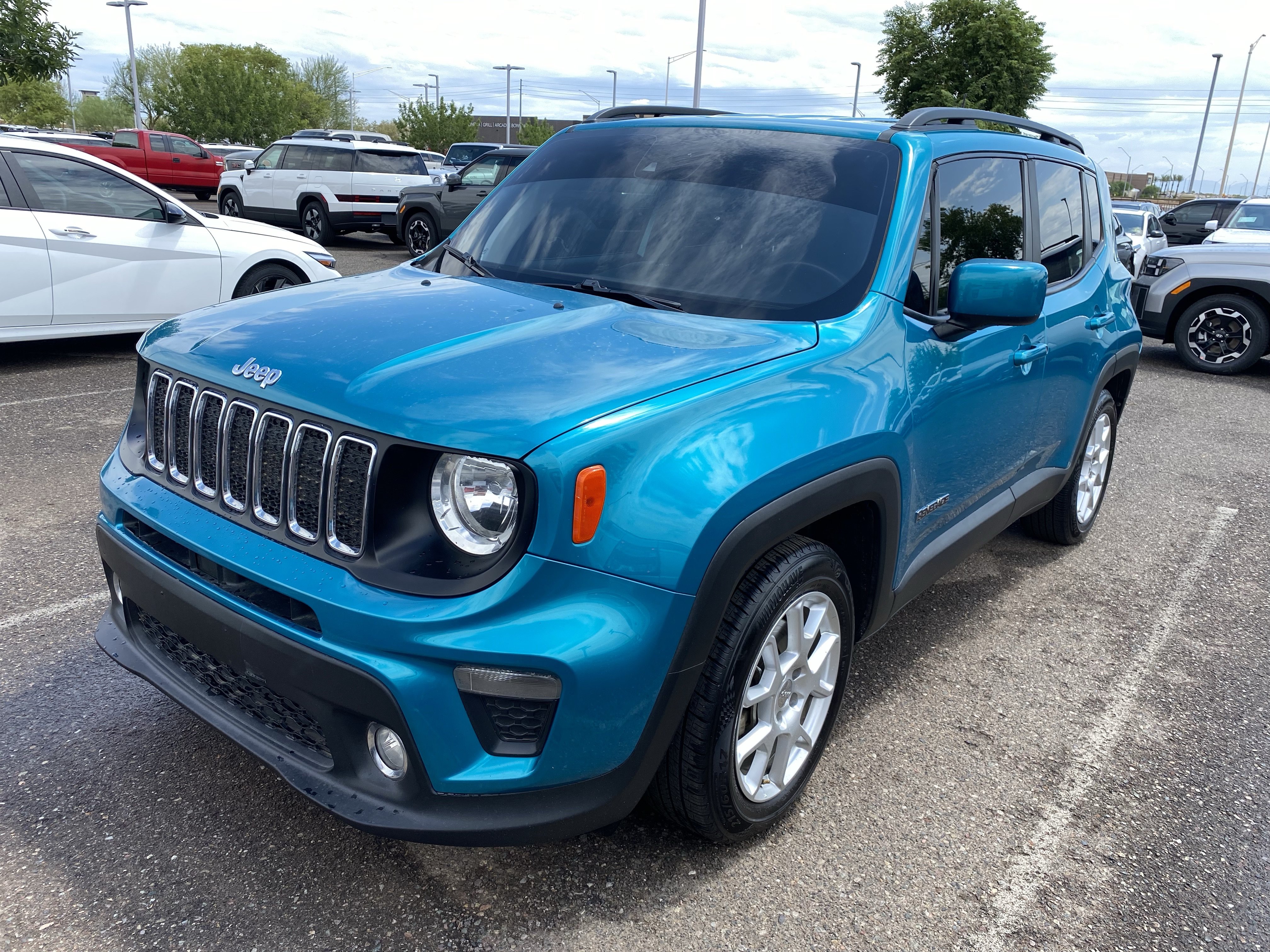 Used 2021 Jeep Renegade Latitude FWD image 5