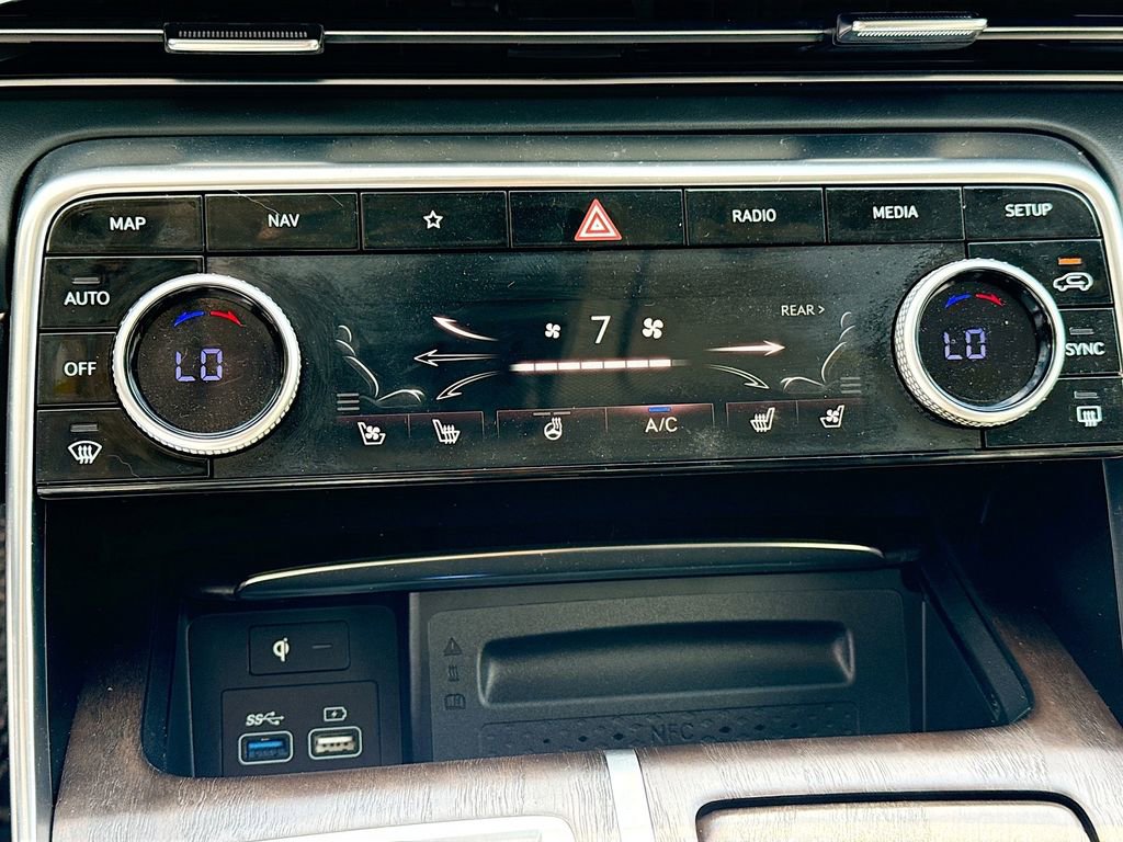 Used 2022 Genesis GV80 2.5T w/ Prestige Package 05 image 17