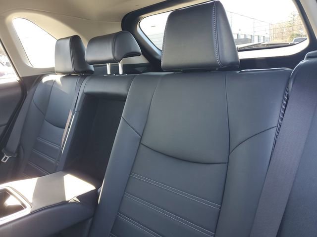 Used 2022 Toyota RAV4 XLE Premium image 14