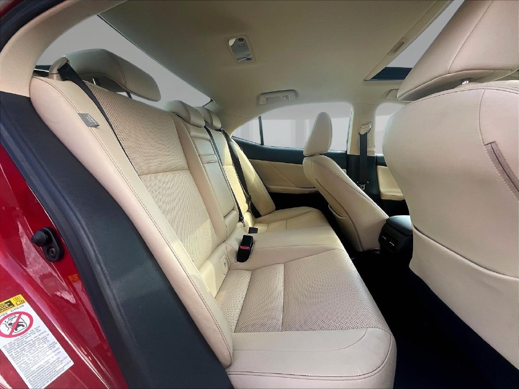 Used 2016 Lexus IS 300 AWD w/ Premium Package image 23