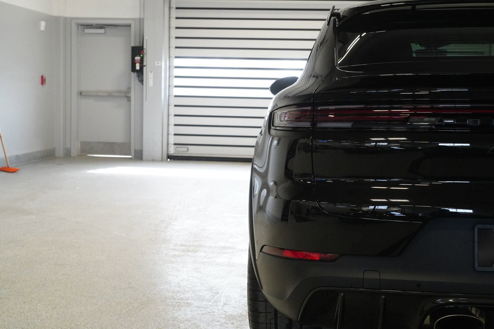 Used 2025 Porsche Cayenne Turbo GT image 10
