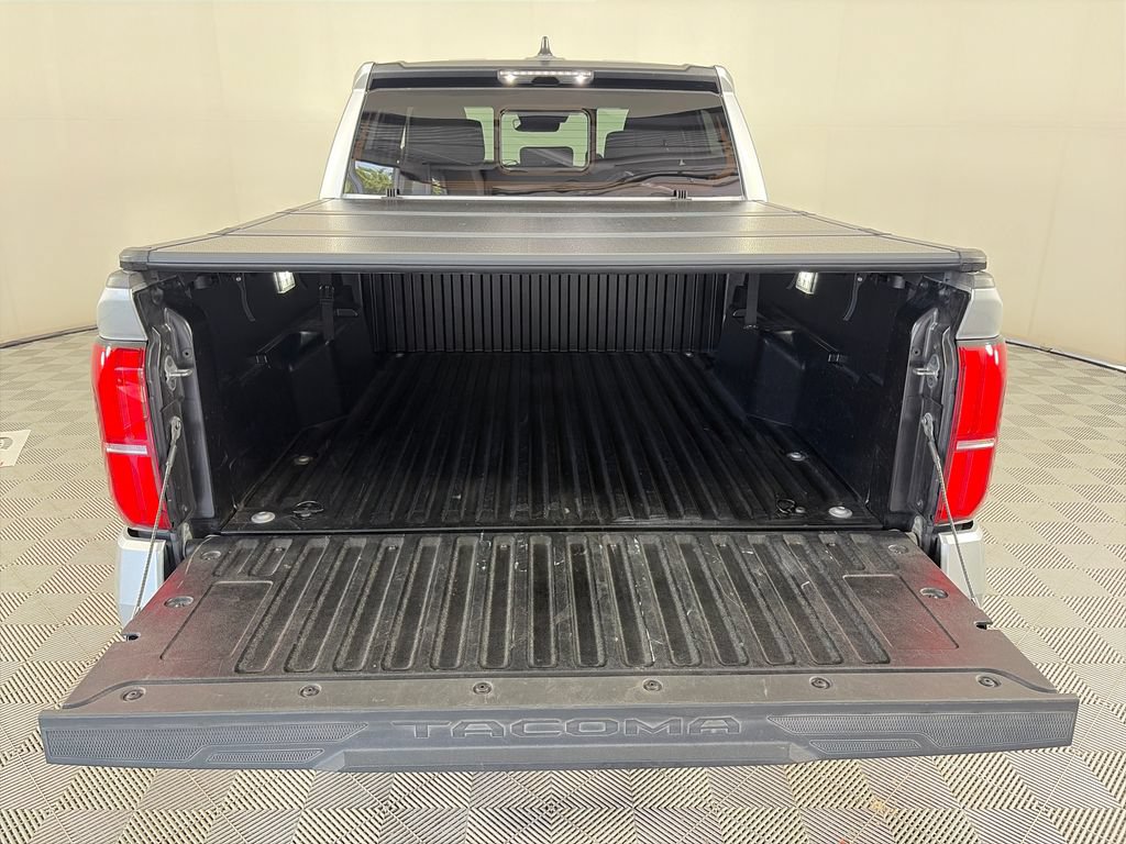 Used 2024 Toyota Tacoma SR5 AWD/4WD image 27