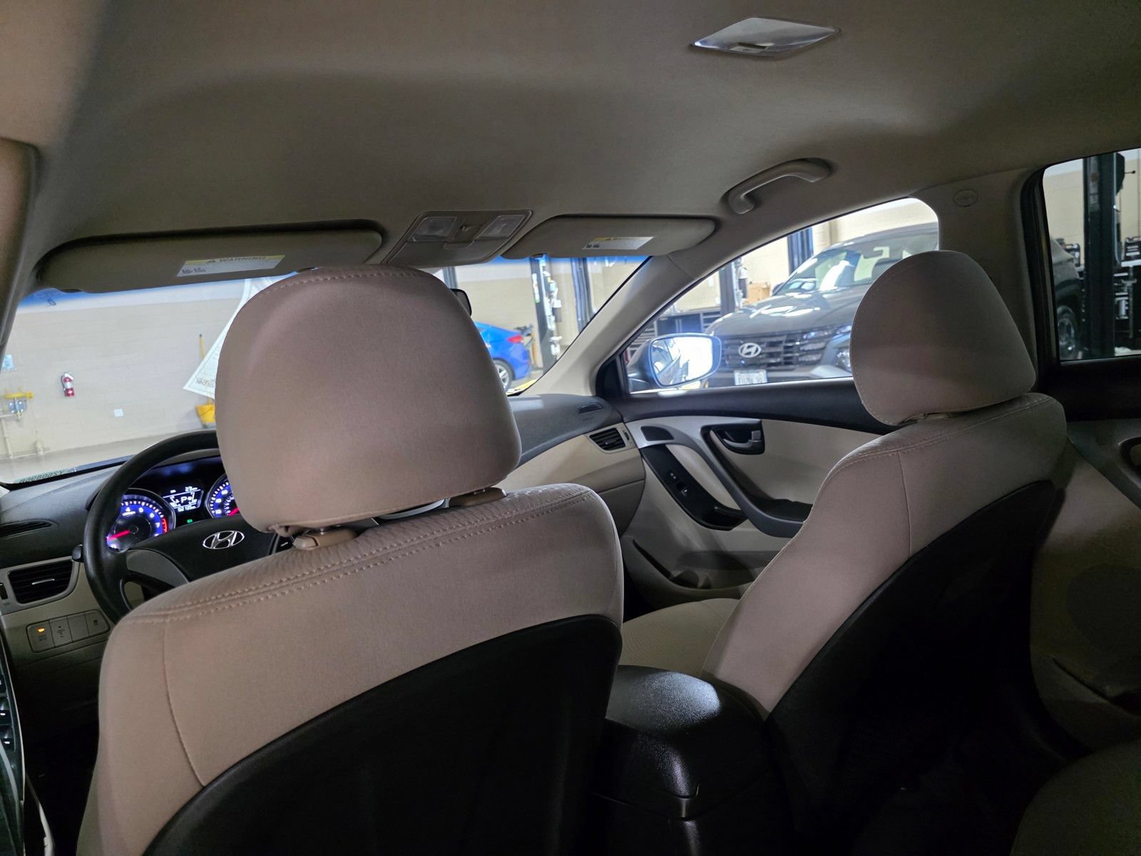 Used 2014 Hyundai Elantra SE FWD image 15