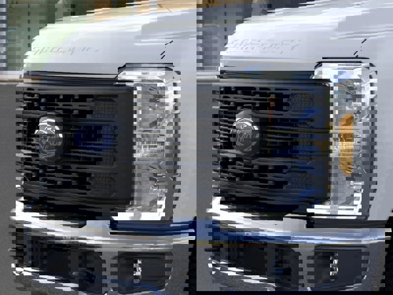 New 2026 Ford F250 XL w/ XL Chrome Package image 17