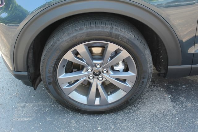 Used 2023 Ford Explorer XLT w/ Equipment Group 202A AWD/4WD image 12