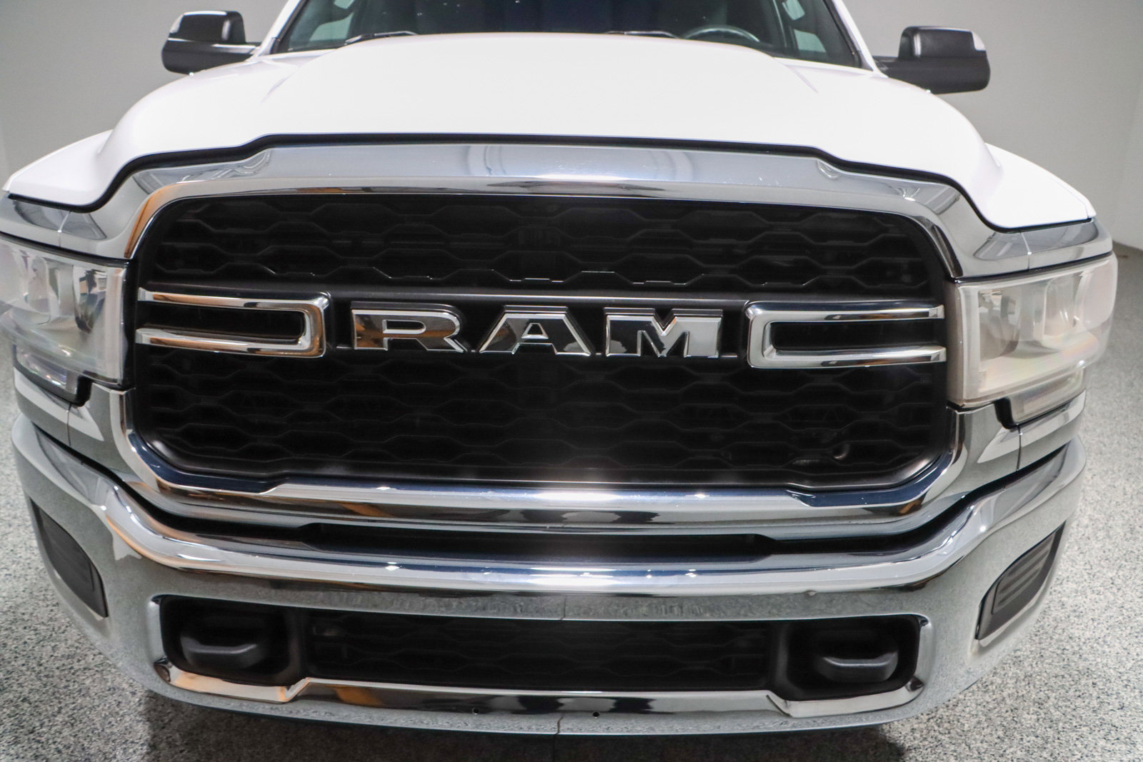 Used 2022 RAM 3500 Tradesman AWD/4WD image 4