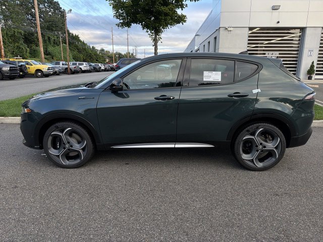 New 2026 Alfa Romeo Tonale w/ Active Assist Package AWD/4WD image 5