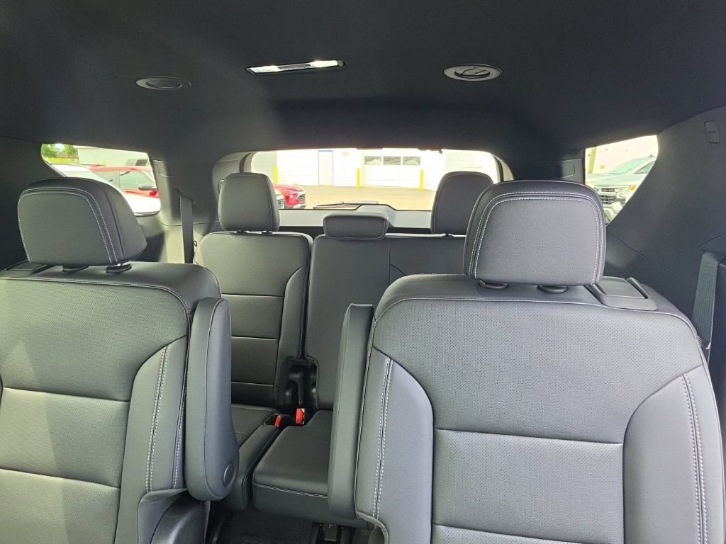 New 2026 Chevrolet Traverse LT w/ Driver Confidence Package FWD image 11