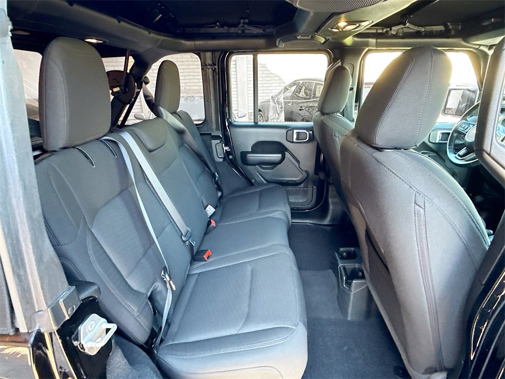 Used 2021 Jeep Wrangler Unlimited Sport image 30